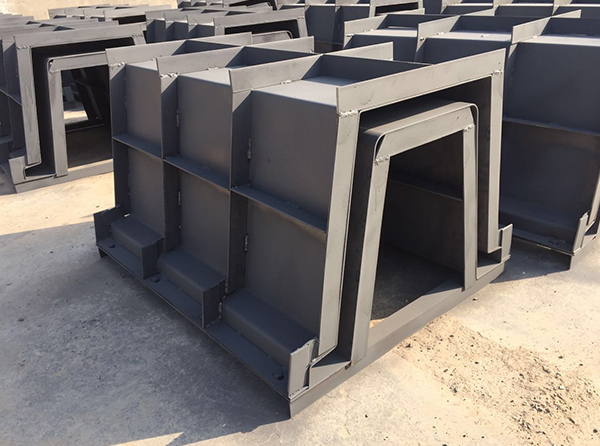 預(yù)制排水槽模具