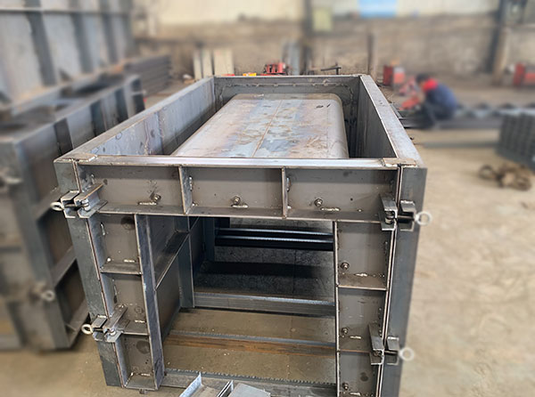 預(yù)制斗渠模具