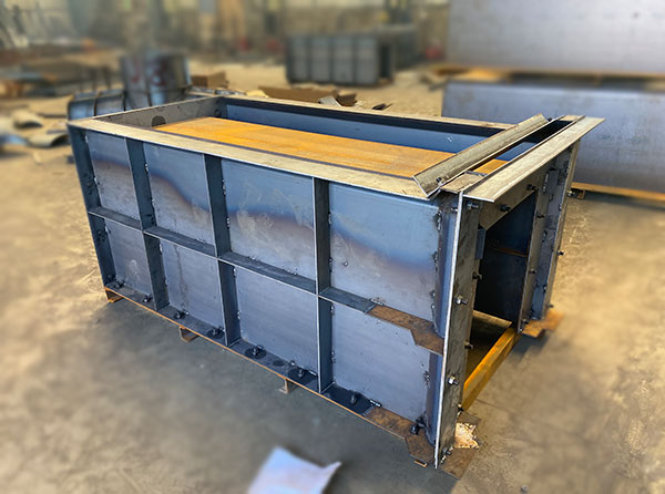 預(yù)制梯形排水槽模具