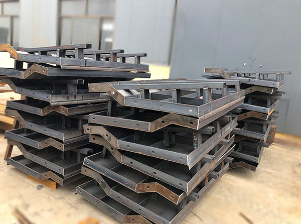 水泥護欄鋼模具