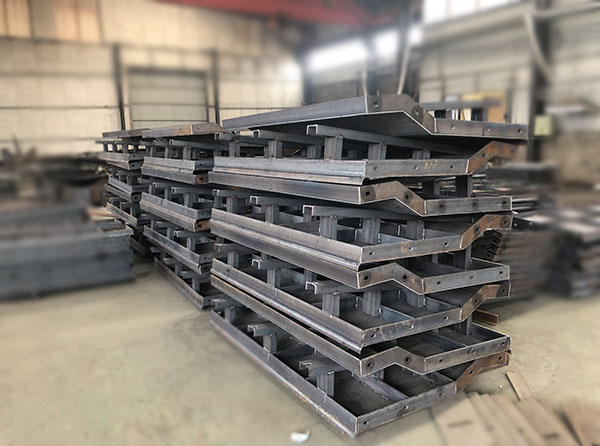 道路防撞墻模板