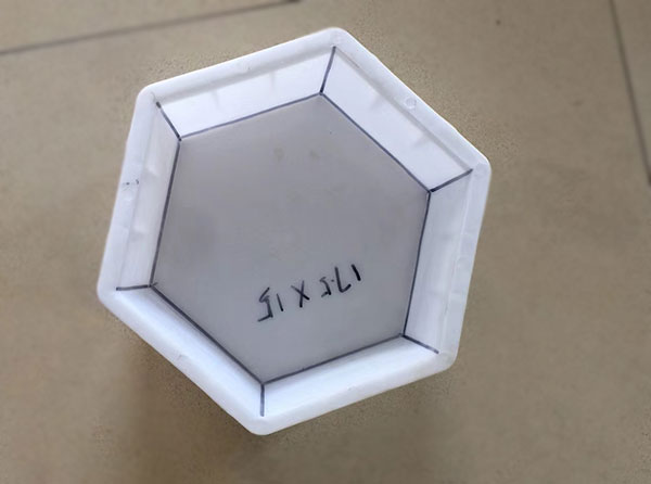 高速公路實(shí)心六棱塊模具