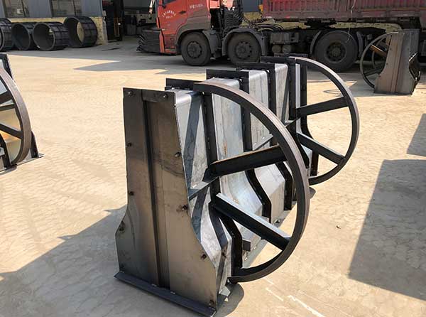 中央隔離帶模具